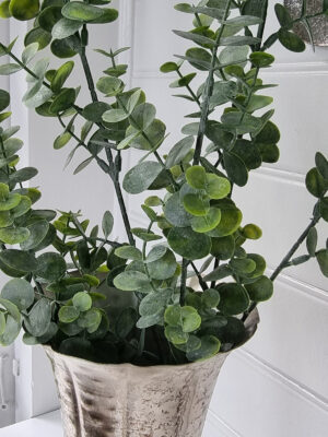 Konstgjord grön eucalyptus kvist. Besök blickfång.se