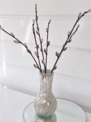 Konstgjord liten videkvist. Besök blickfång.se