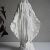 Madonna vit prydnadsfigur. Besök Blickfång.se