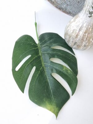 Monstera blad konstgjord. Besök blickfång.se