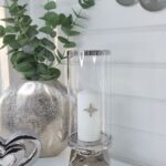 Stor ljuslykta silver med glascylinder. Besök blickfång.se