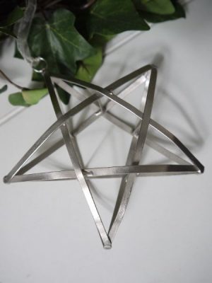 Stjärna metall dekoration. Besök Blickfång.se