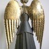 Svart-angel-prydnadsfigur-i-metall-2