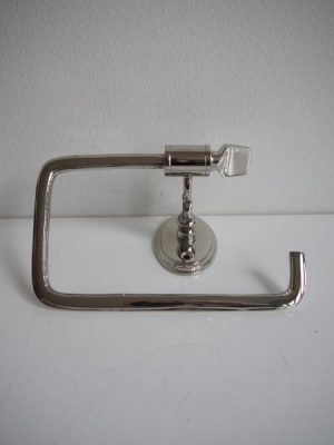 Toapappershållare silver metall. Besök Blickfång.se