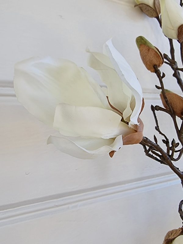 Vit-konstgjord-magnolia-lang-2