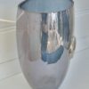 gra-glasvas-med-silver-emblem-2