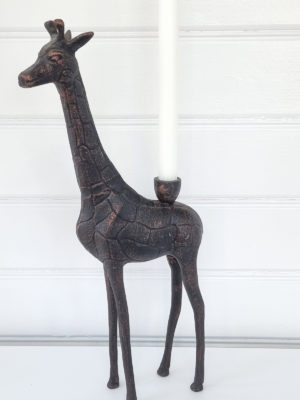 Ljusstake giraff i metall. Besök blickfång.se