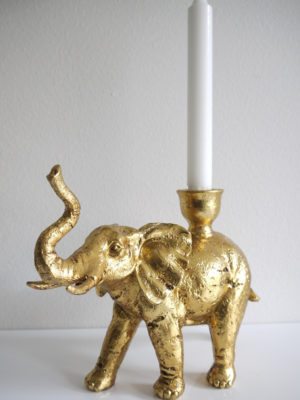 Elefant ljusstake i guld till kronljus till kronljus. Besök Blickfüng.se