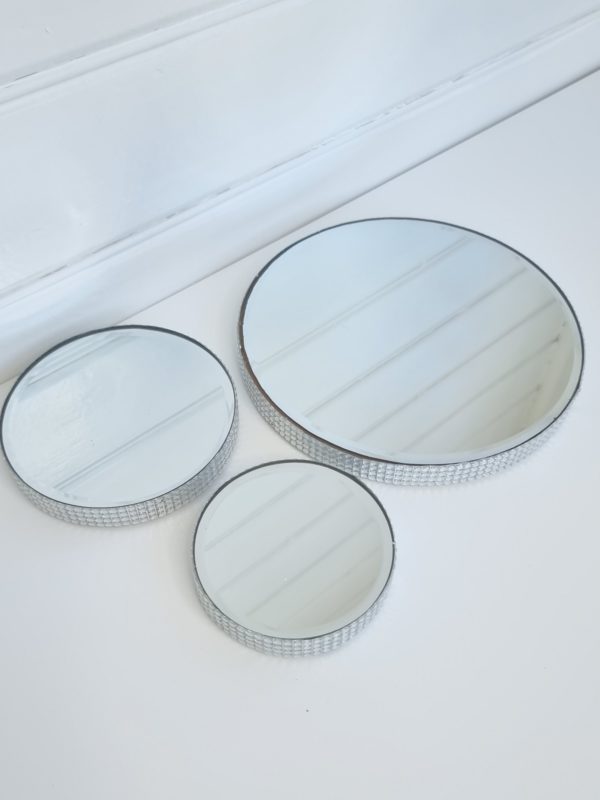 rund-ljusbricka-med-strass-och-spegelbotten-3