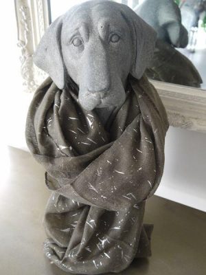 Stor mjuk scarf med mönster i silver