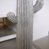 Stor kaktus i silver som prydnadsfigur