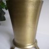 Ytterkruka-i-guld-pa-tassar-2