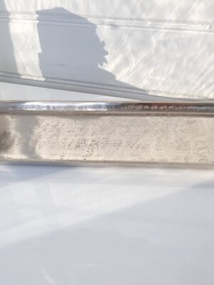 Ruff ljusbricka i silver. Besök Blickfång.se
