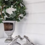 Hjärtformade händer prydnadsfigur. Besök blickfång.se