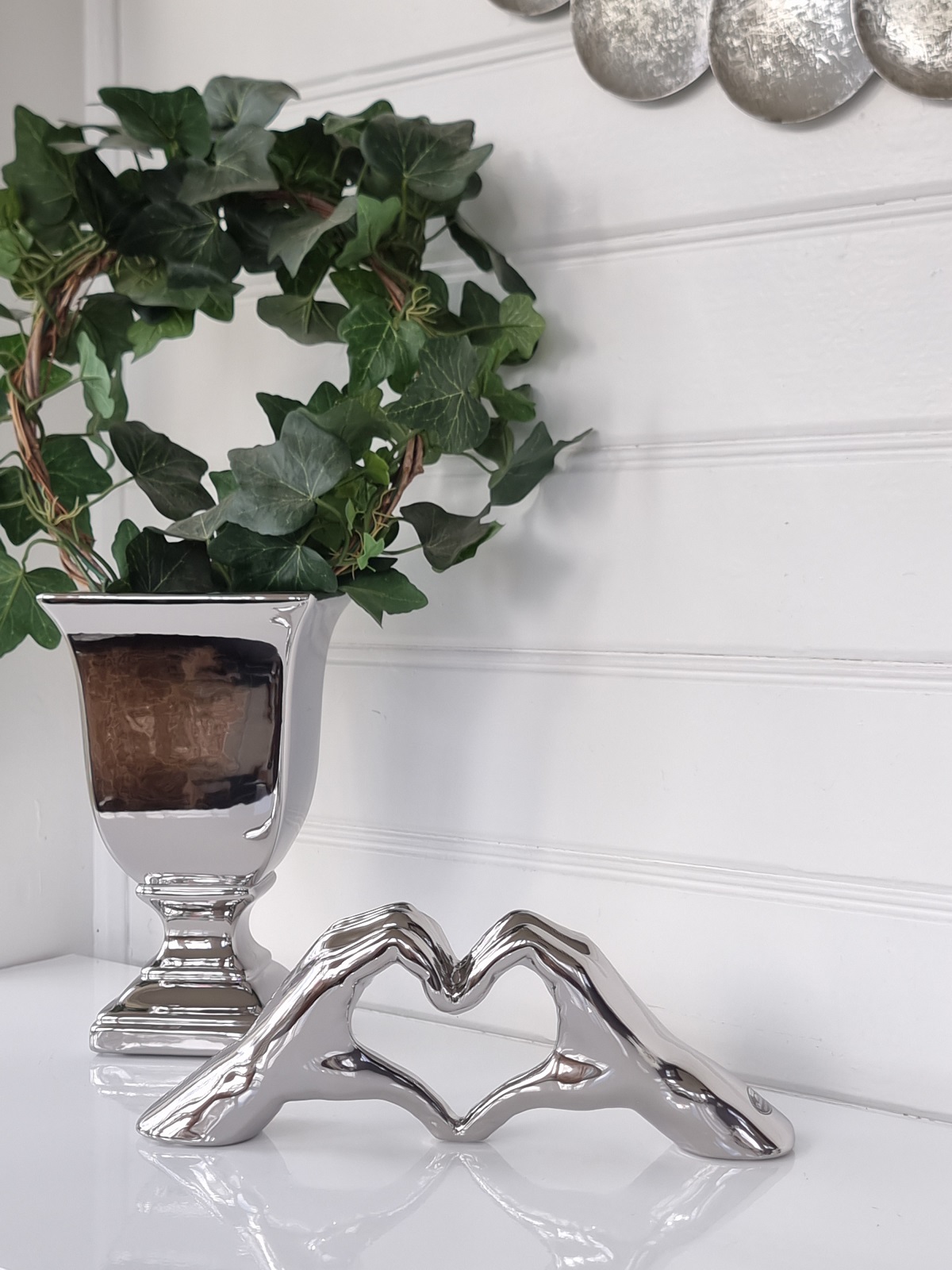 Hjärtformade händer prydnadsfigur. Besök blickfång.se