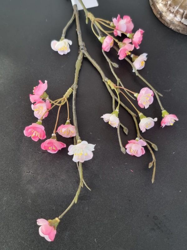konstgjord-rosa-blomkvist-2