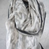 Grå scarf camouflage. Besök Blickfång.se