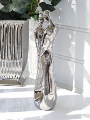 Kärlekspar prydnad i silver. Besök blickfång.se