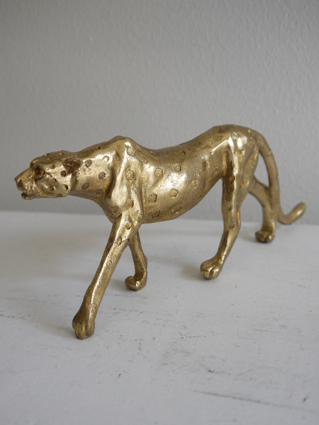Leopard-prydnad-i-guld