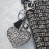 Vaskdekoration-hjarta-med-strass