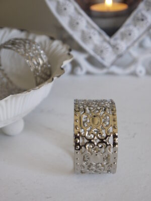 Servettringar silver med halmonster