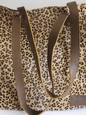 Axelremsväska med leopard mönster