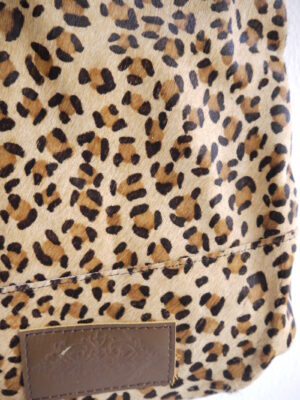 Axelremsväska med leopard mönster