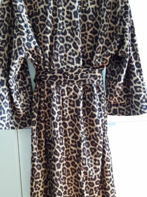 Kimono leopard print. Besök Blickfång.se