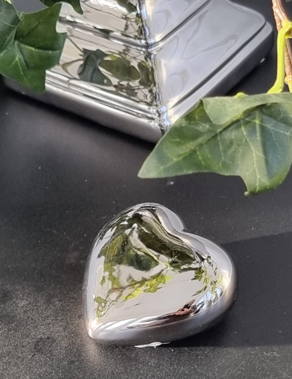 hjarta-i-silver-som-dekoration-1
