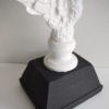 vit-vinge-pa-fot-prydnadsfigur-2