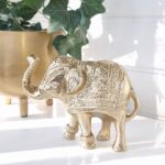 Dekoration elefant i guld metall. Besök blickfång.se