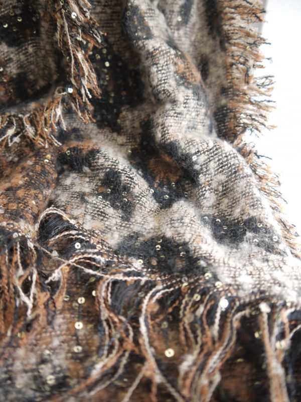 Mjuk-scarf-leopardprint-med-paljetter-1