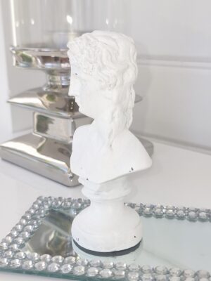 Roman Greek vit liten staty. Besök Blickfång.se