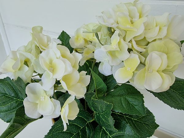 konstgjord-liten-vit-hortensia-2