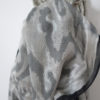 scarf-camouflage-grå-vit