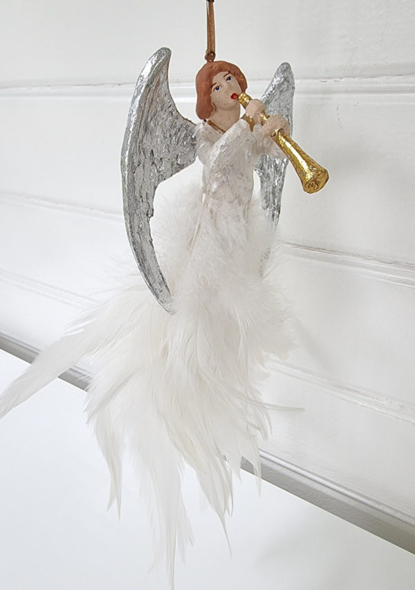 Angel-spelande-trumpet-hangprydnad