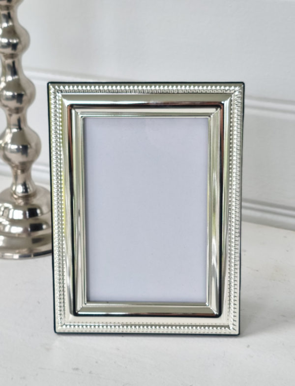Fotoram-med-parlkant-i-silver-4
