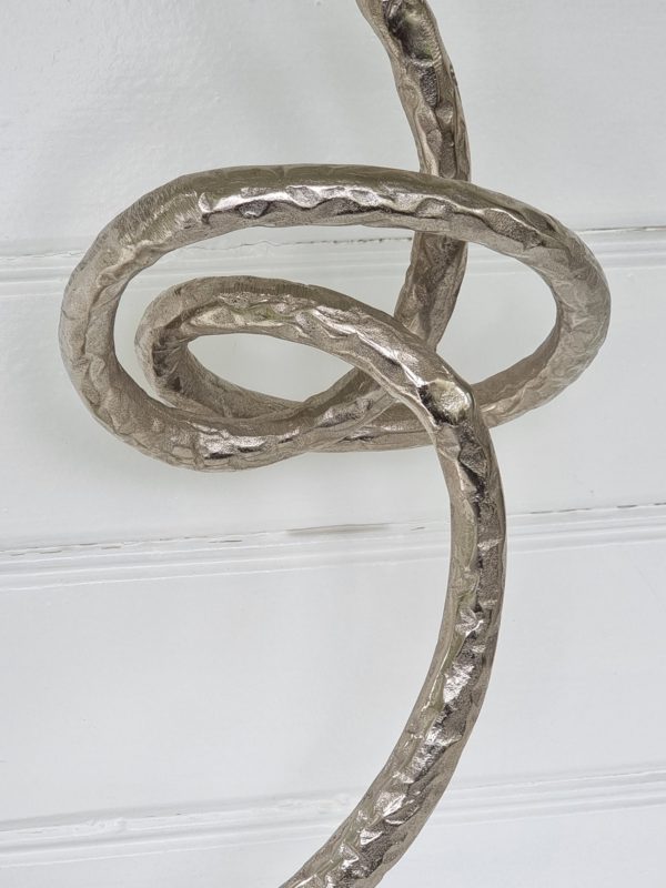 Skulptur-ring-pa-fot-silver-1