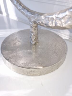 Skulptur ring på fot silver. Besök blickfång.se