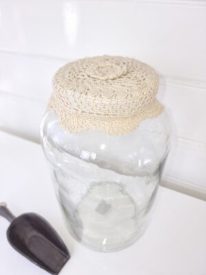 Stor förvaringsburk i glas. Besök Blickfång.se