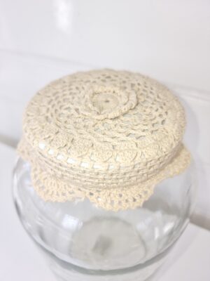 Stor förvaringsburk i glas. Besök blickfång.se