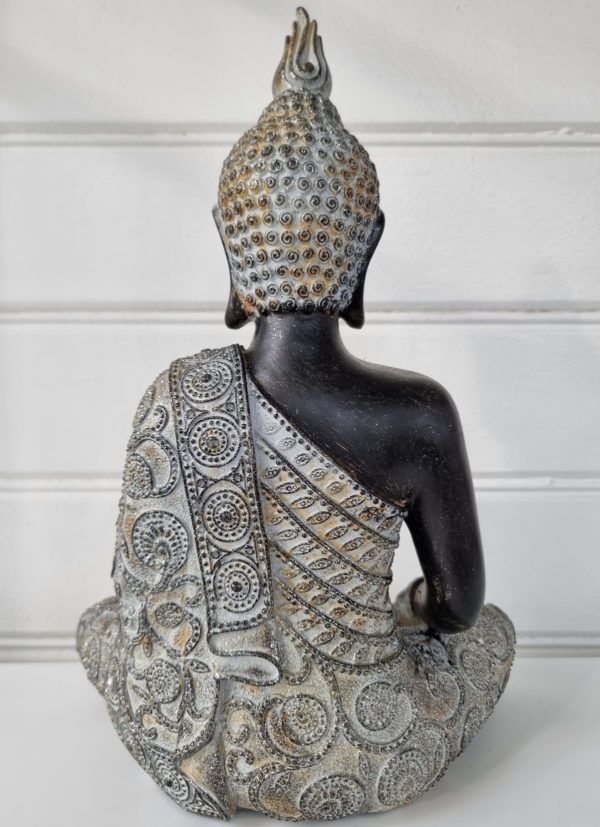 sittande-brun-buddha-figur-2