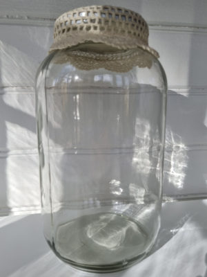 Stor förvaringsburk i glas. Besök Blickfång.se