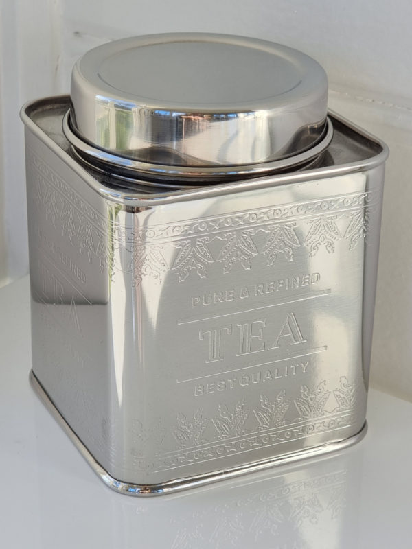 teburk-i-blank-silver-metall-1