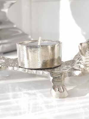 Ljuslykta tiger i silver. Besök Blickfång.se