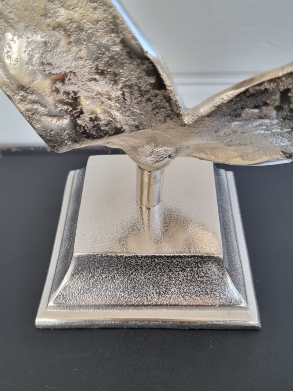Flame-skulptur- pa-fot-i-silver-3
