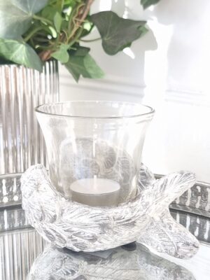 Änglavingar ljuslykta med glas. Besök blickfång.se