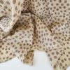 prickig-scarf-i-brun-och-beige-2