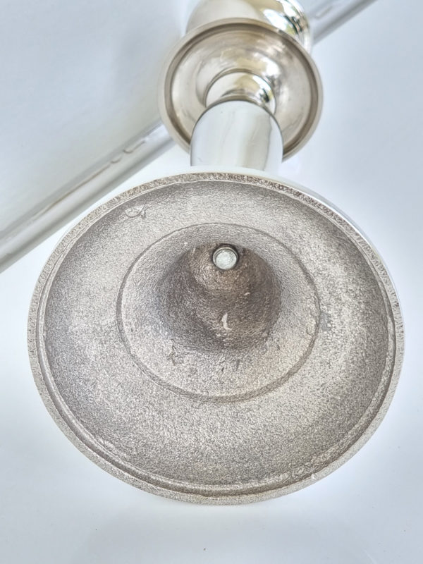 klassisk-ljusstake-i-silver-3