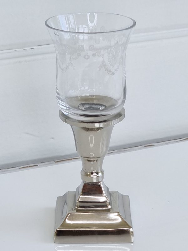 liten-silver-ljusstake-fyrkantig-fot-2